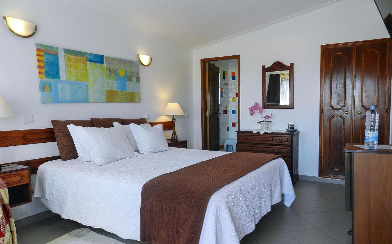 Residencia Julio Hotel Sagres Exterior photo